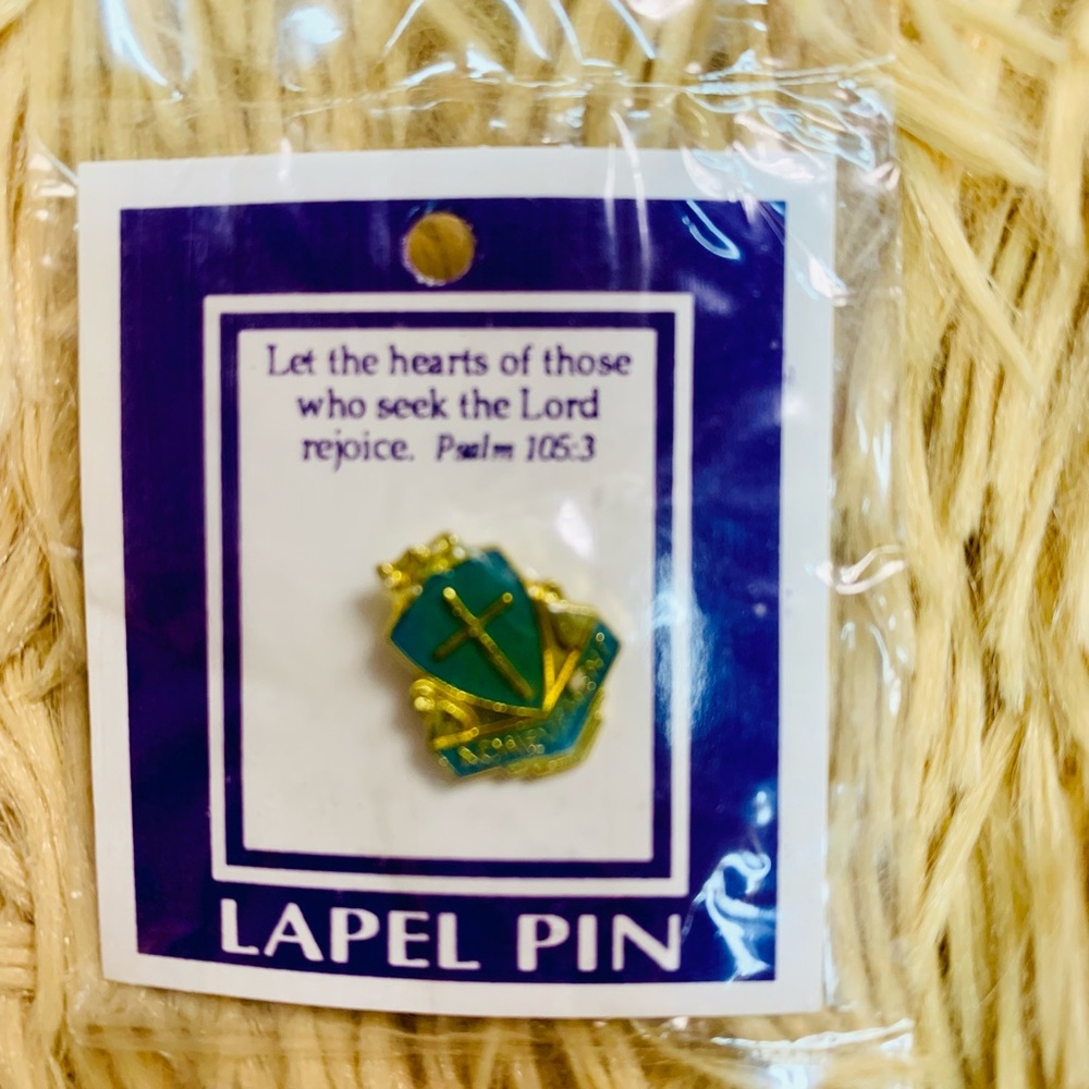 Religious psalm 105:3 Green and Gold Lapel Pin brooch first communion